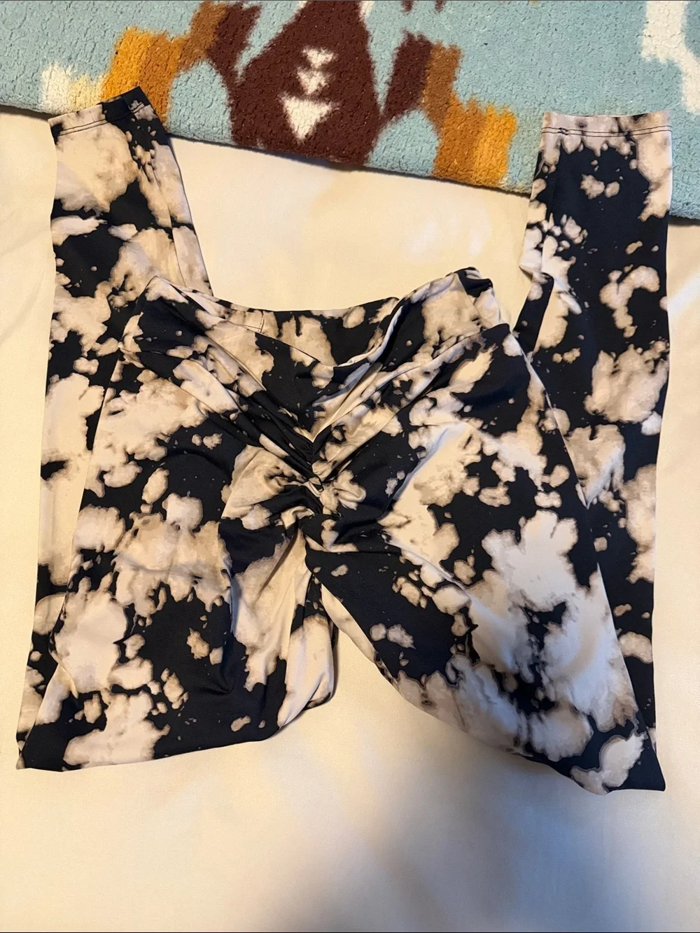 FOUR PAIRS OF LICI FIT MEDIUM SCRUNCH BUTT LEGGINGS LOT SNAKE GREEN PAISLEY DYE
